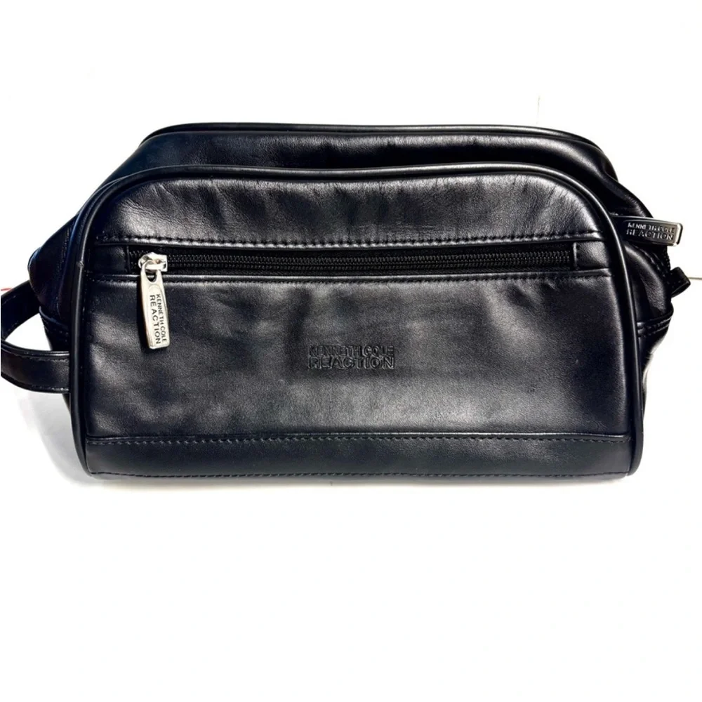 kenneth cole reaction men's travel bag Kit with 3-Piece Manicure Set This travel kit comes with a long top zipper Shop Kenneth Cole Reaction Men's
